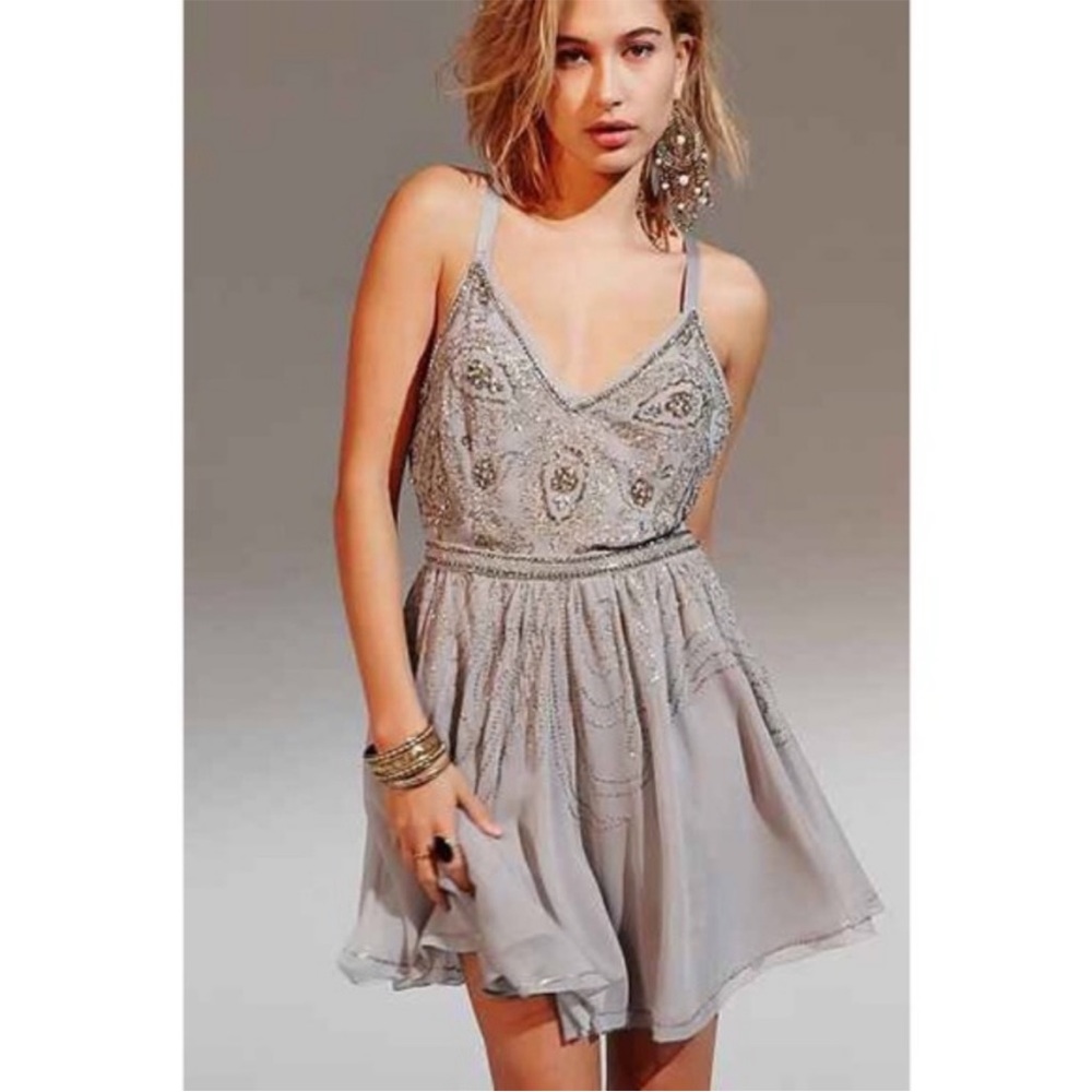 Kimchi Blue Melanie Crystal Dress
Urban Outfitters size 0